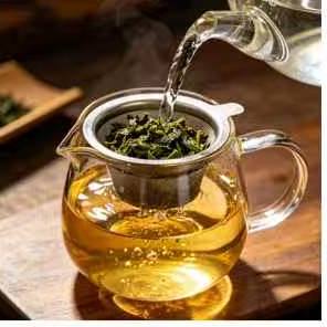 Tieguanyin brewed in a glass pot with a built-in filter