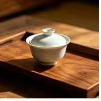 A lidded brewing bowl, or gaiwan